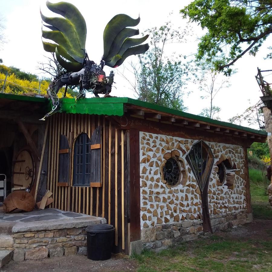 Village.Insolite Montagny-sur-Grosne Exterior foto
